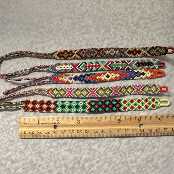 SET OF 5 FRIENDSHIP BRACELETS - Picture 3 of 4